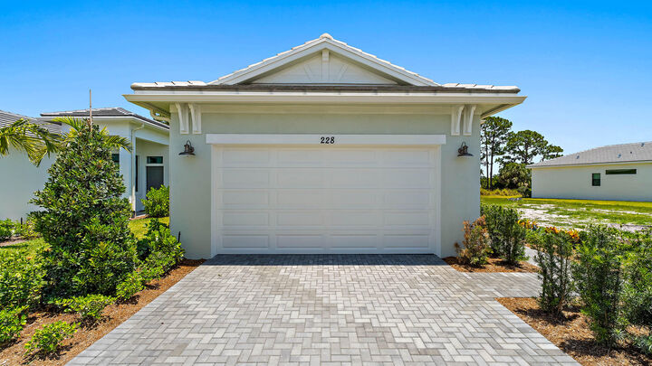 Property Photo:  228 SE Via Sangro  FL 34952