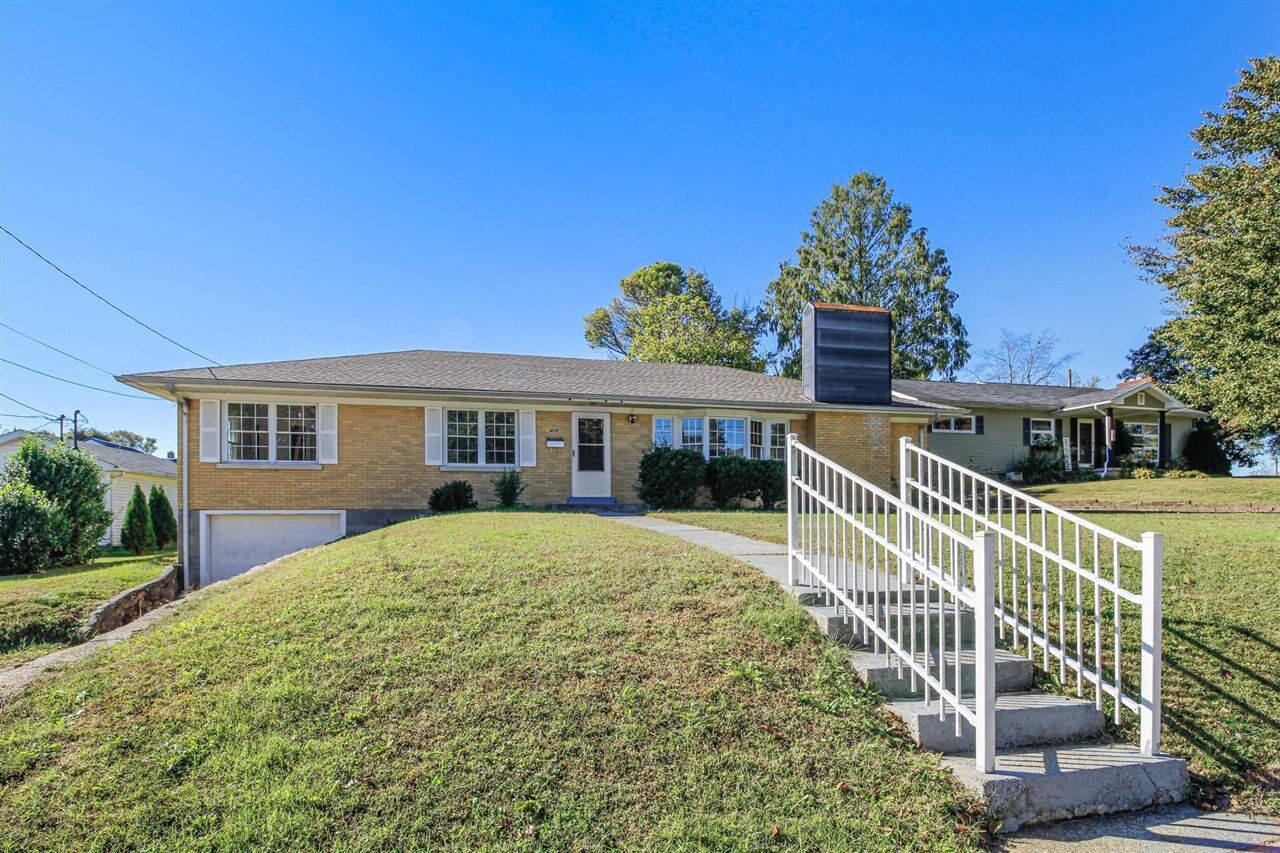 Property Photo: 409 College Street KY 42749