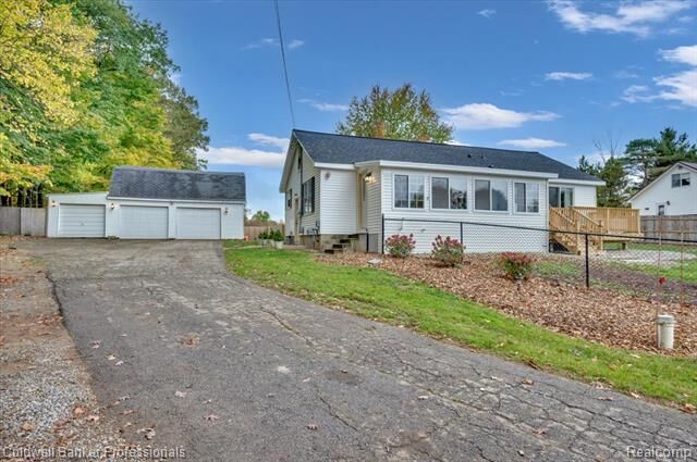 152 Mapleleaf Road S Mapleleaf Road  Lapeer MI 48446 photo