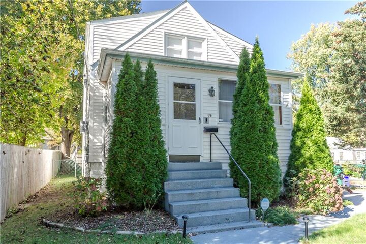 69 Steele Avenue  Warwick RI 02889 photo