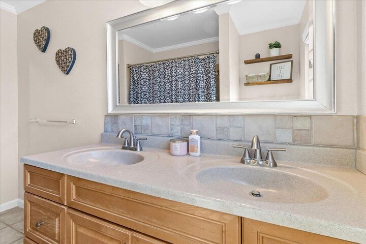 1043 Heather Drive  Salinas CA 93906 photo