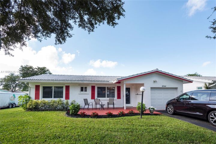 Property Photo: 8544 N Campanelli Blvd FL 33322