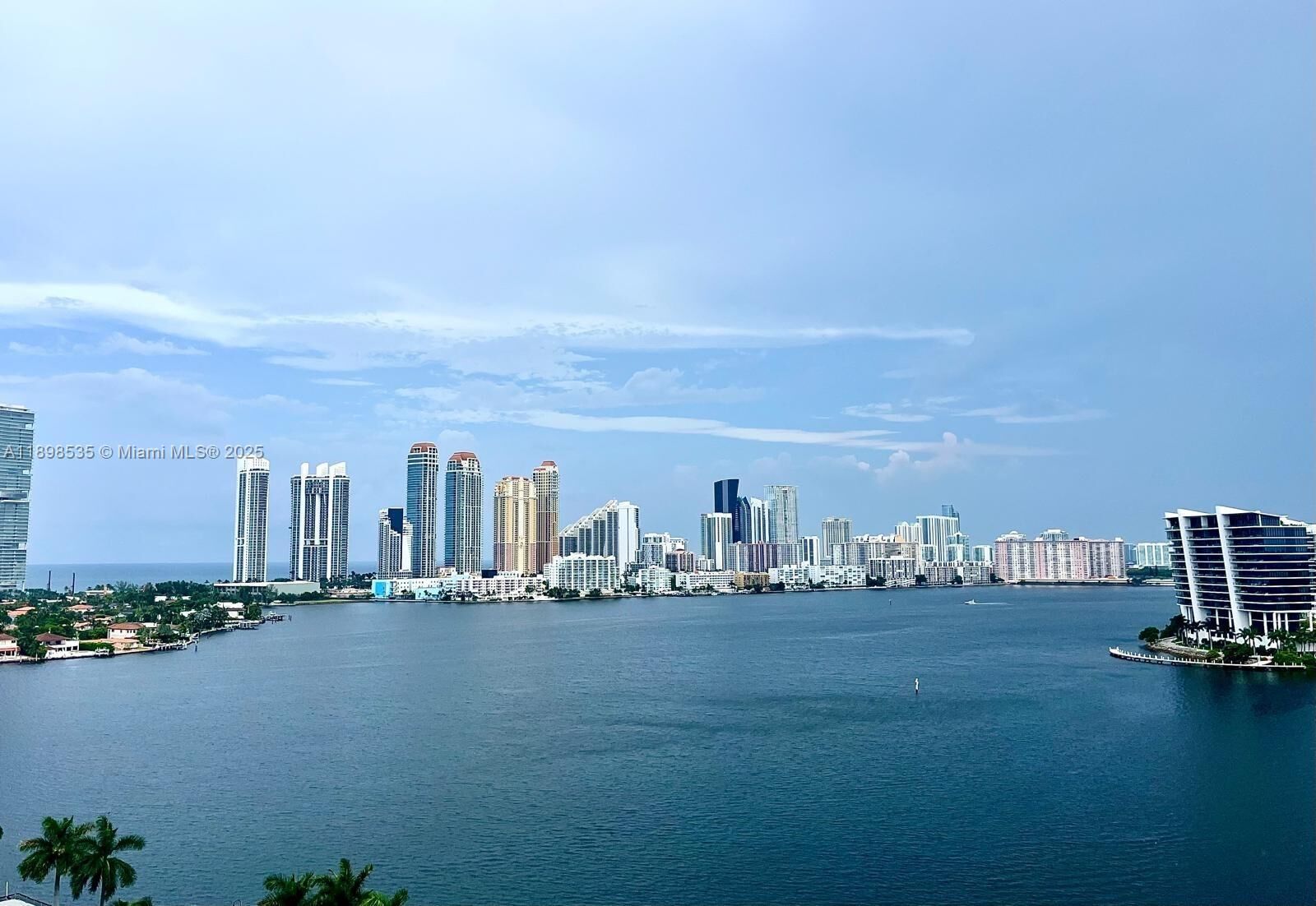 Property Photo: 3530 Mystic Pointe Dr 1711 FL 33180