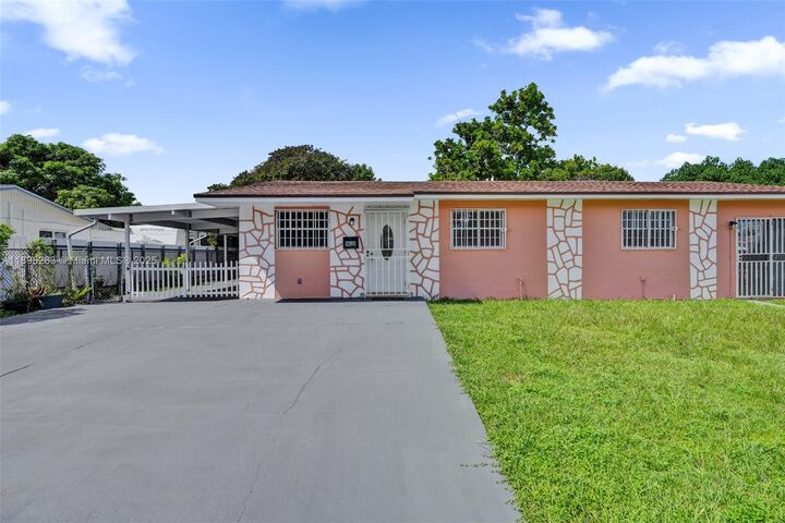 Property Photo: 20120 SW 112th Ct FL 33189