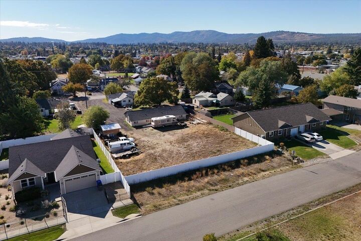 Ukn E Olive Ave  Spokane Valley WA 99216 photo