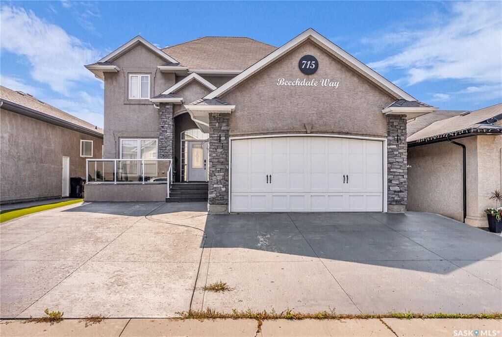 Property Photo:  715 Beechdale Way  SK S7V 0A5 
