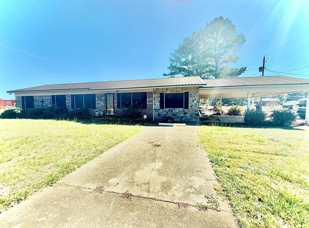 Property Photo: 300 Rock Creek AL 36345