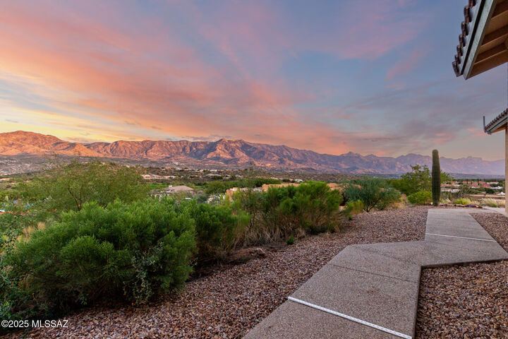 Property Photo:  64568 E Calle Rosa Linda  AZ 85739 