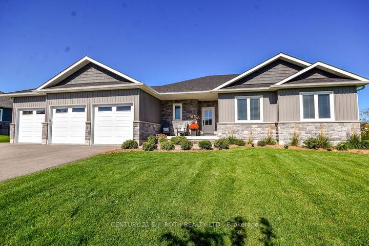 Property Photo: 51 Cheslock Crescent ON L3V 8N8