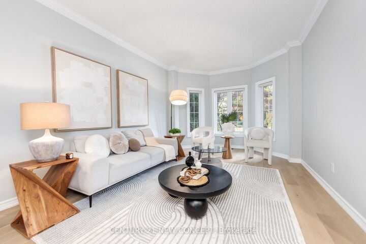 Property Photo:  19 Silver Fir Street  ON L4B 3R5 