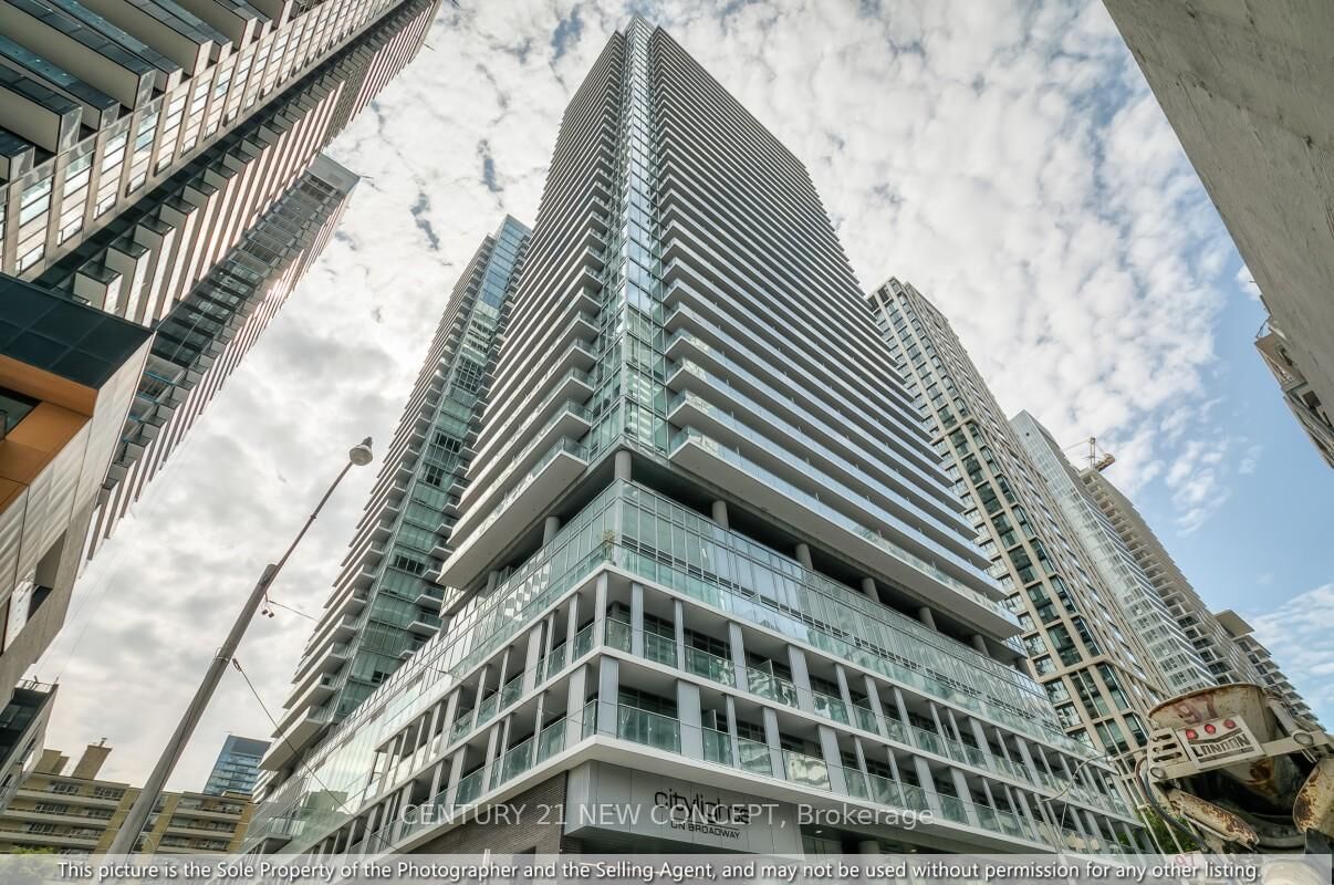 Photo de la propriété:  99 Broadway Avenue 210  ON M4P 0E3