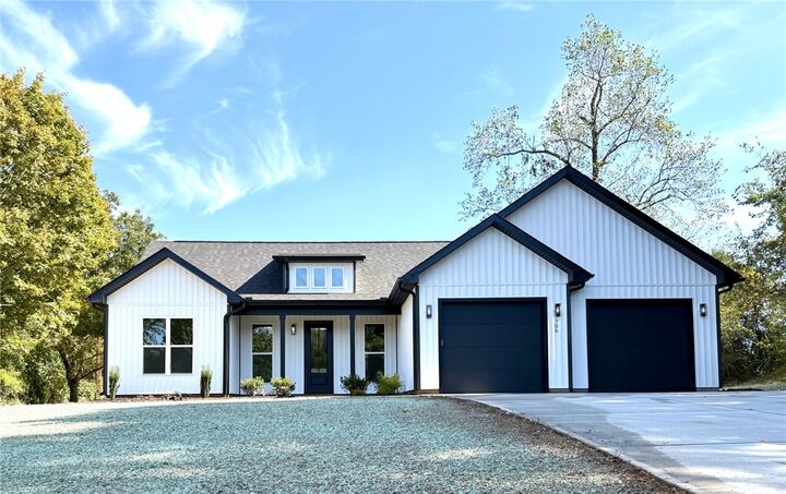 706 Woodlake Road  Anderson SC 29621 photo