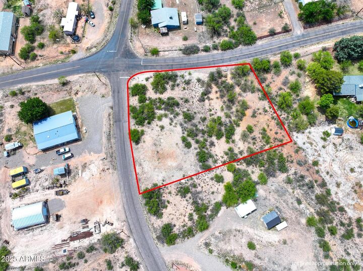 Property Photo: 740 W Buffalo Trail 99 AZ 86322