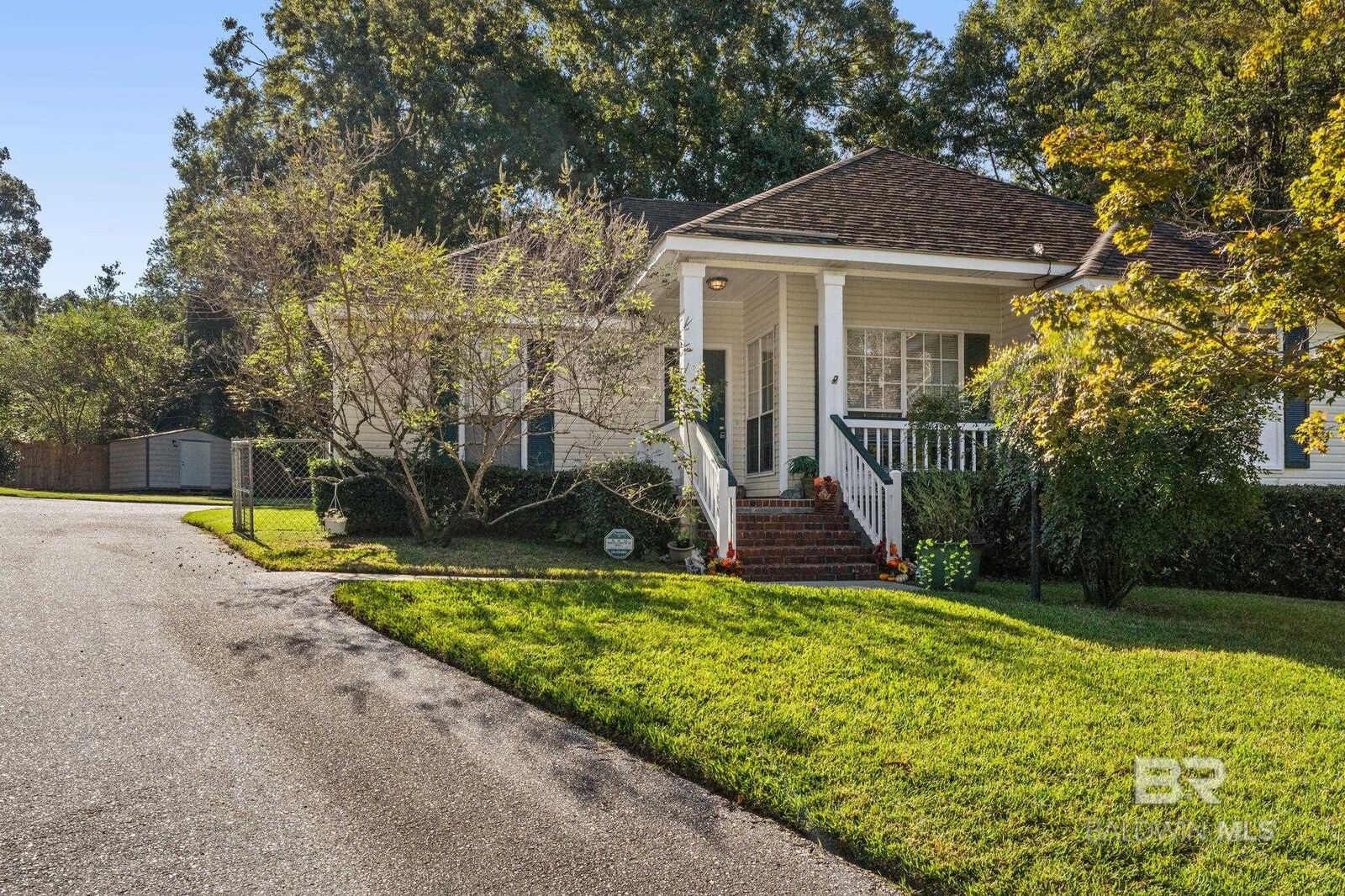 Property Photo: 340 E Portside Court AL 36695