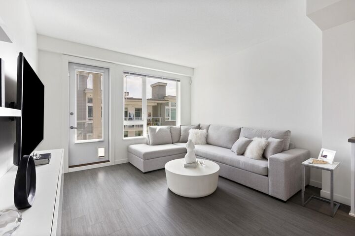Property Photo: 277 W 1st Street 501 BC V7M 0E8