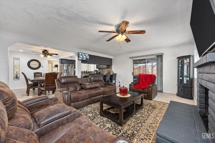 Property Photo:  4801 Bergquist Avenue  CA 93307 