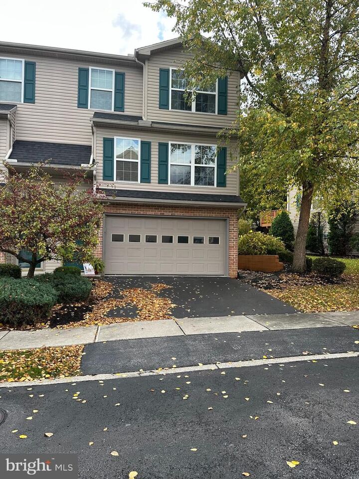 580 Meadowcroft Circle  Mechanicsburg PA 17055 photo