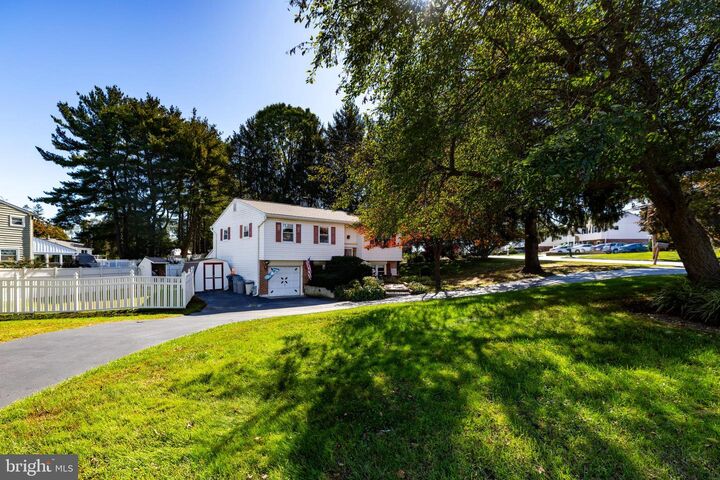 Property Photo:  699 Cherry Tree Road  PA 19014 