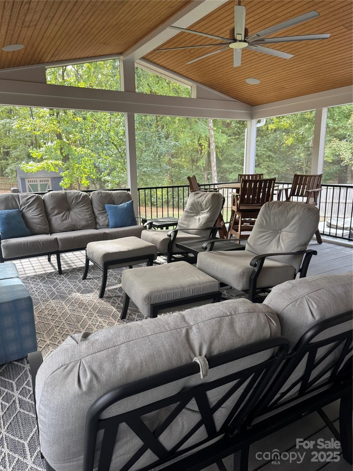 Property Photo: 6600 Shaftesbury Road NC 28270