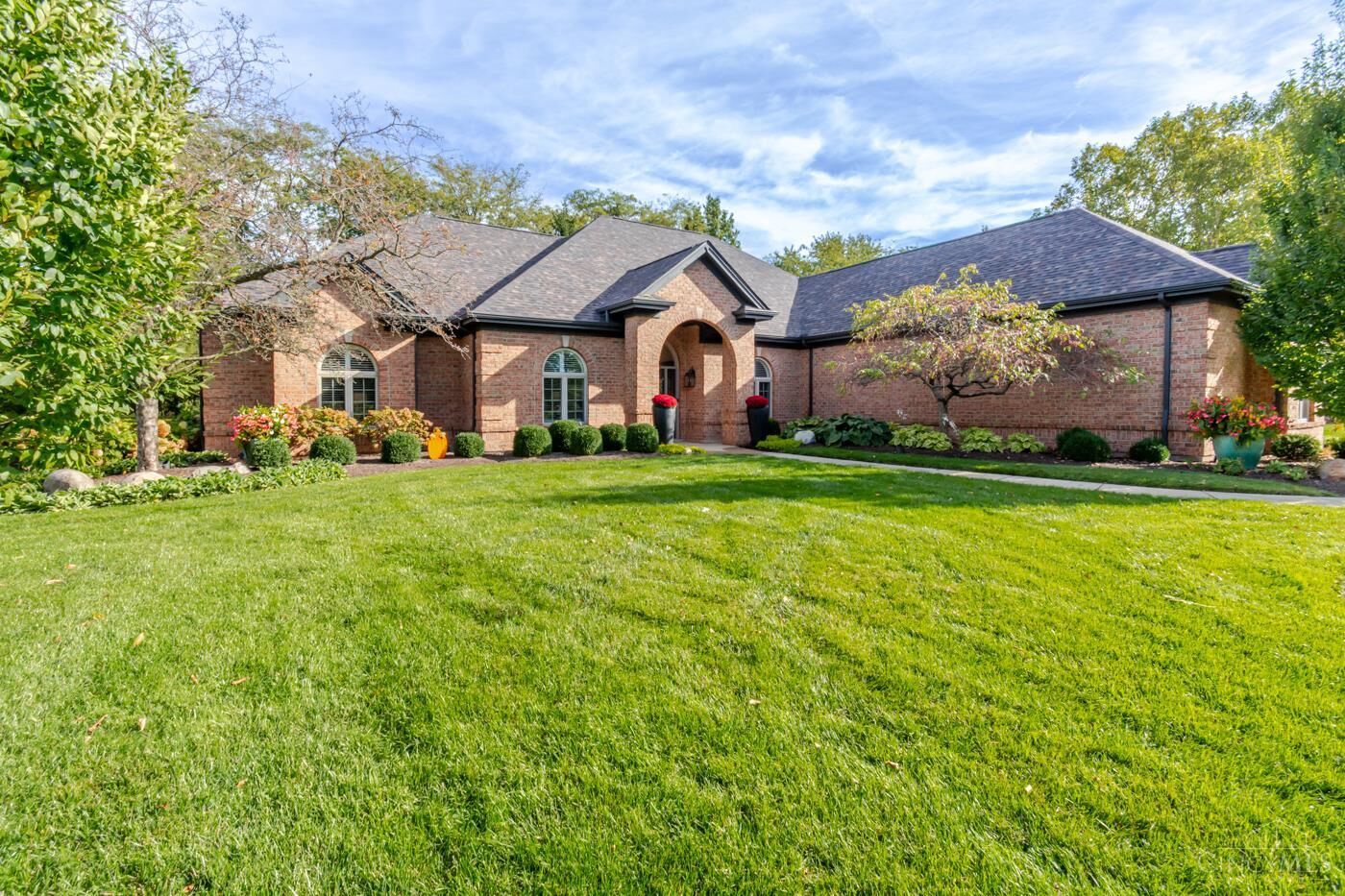 Property Photo:  1053 Charter Place  OH 45458 