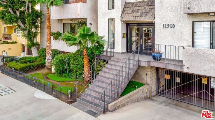 Property Photo:  11910 Weddington St  CA 91607