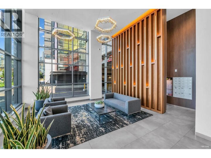 Photo de la propriété:  8160 McMyn Way 605  BC V6X 0V2