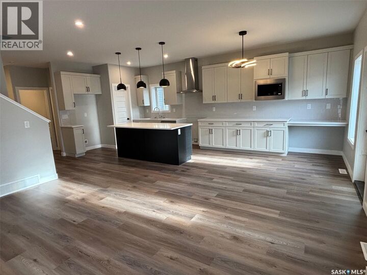 Property Photo:  470 Doran Crescent  SK S7V 1W2 