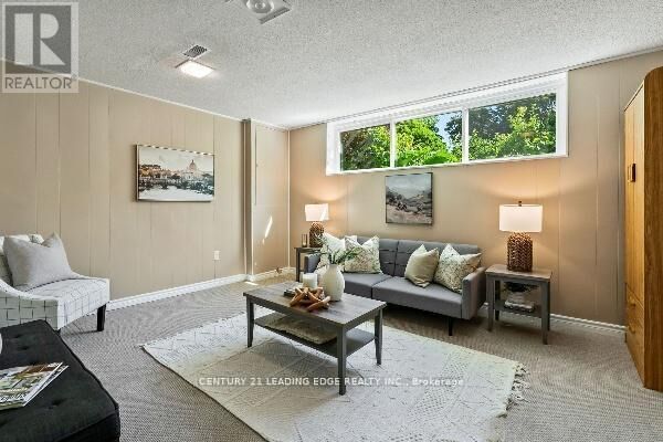 Property Photo:  533 Arnhem Drive  ON L1G 2J2 