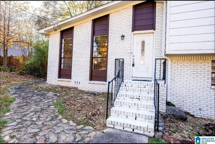 Property Photo: 5884 Janet Drive AL 35173