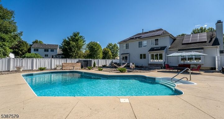 Property Photo:  5 Rachel Court  NJ 08886 