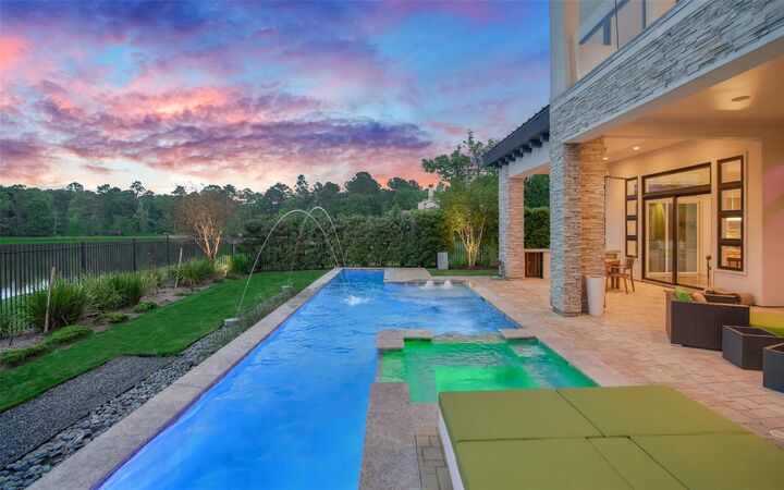 Property Photo:  18 Pronghorn Place  TX 77389 