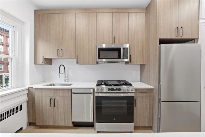 Property Photo:  1027 Washington St 2F  NJ 07030 