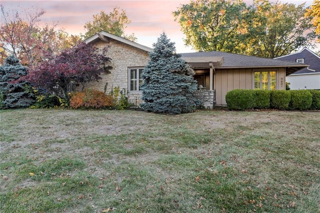 Property Photo:  9601 W 104th Terrace  KS 66212 