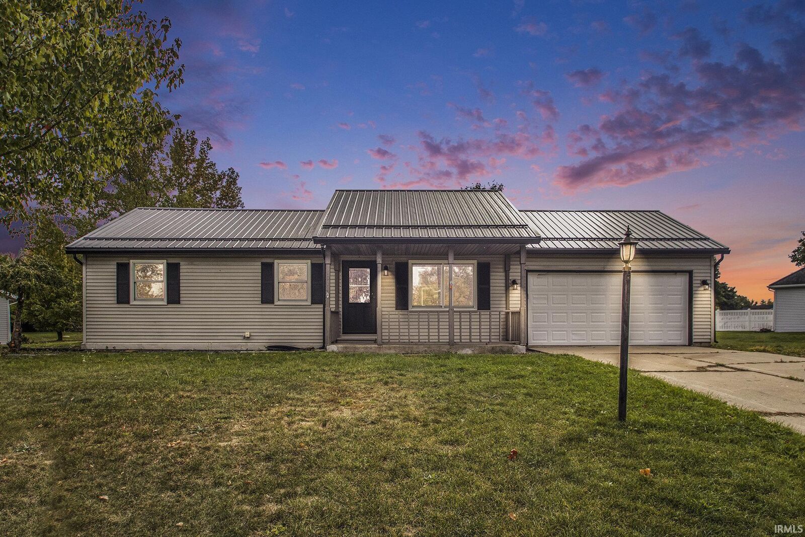 Property Photo: 1011 Spring Arbor Drive IN 46540-9200