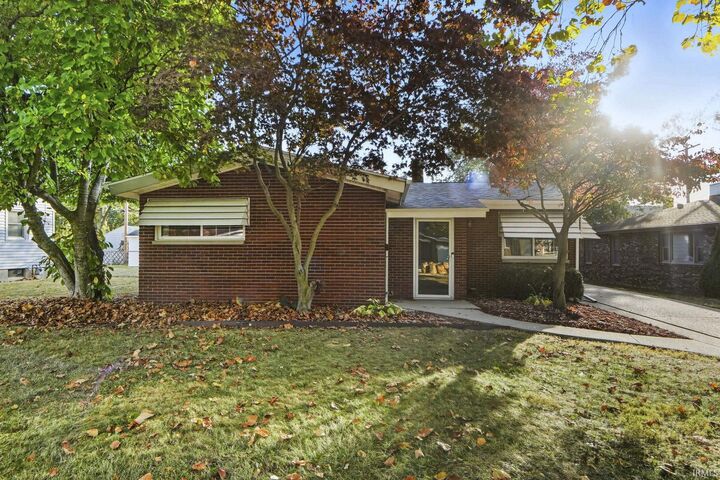 Property Photo: 2422 Stanford Avenue IN 46808-1962