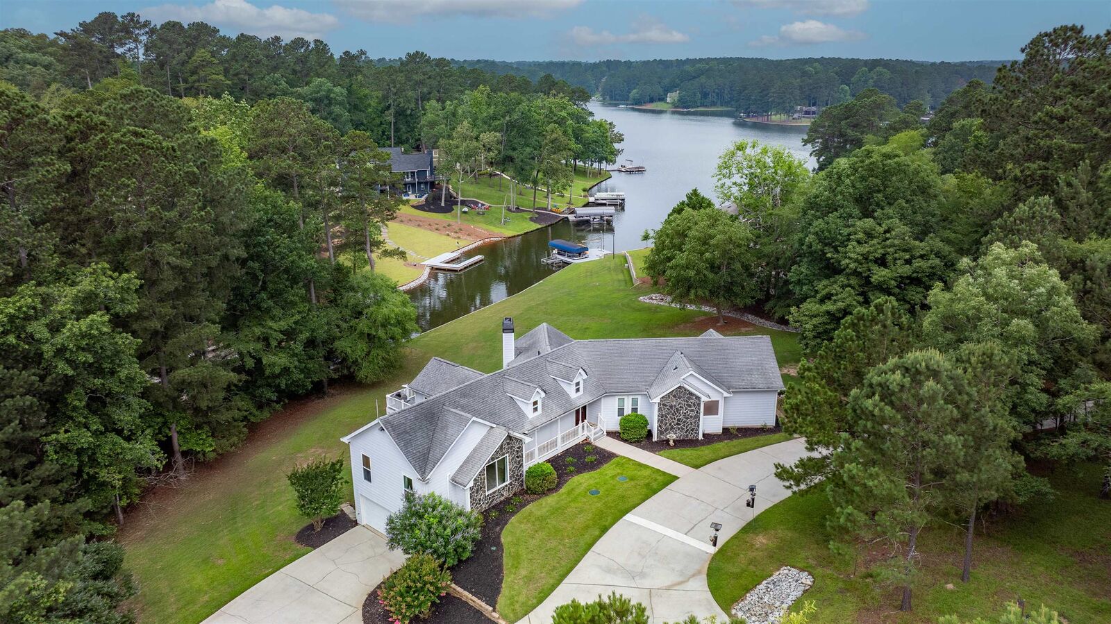 Property Photo: 1060 Old Rock Road GA 30642