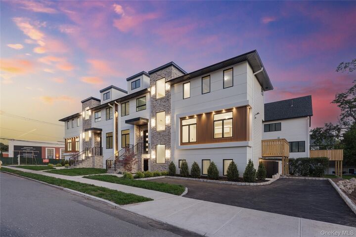 Property Photo: 20 Singer Avenue 202 NY 10977