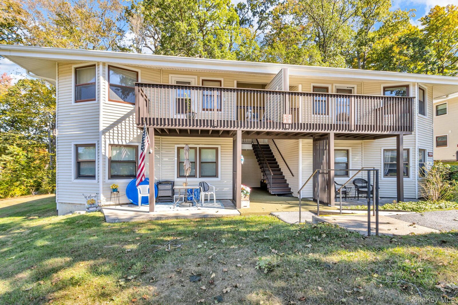 Property Photo:  34C Warwick Place  NY 10598 