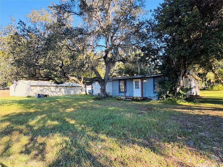 Property Photo: 4536 Cr 691 FL 33597