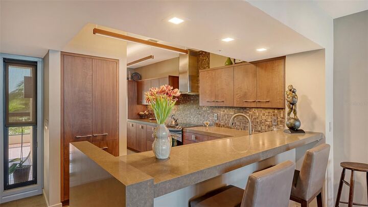 Property Photo:  2020 Harbourside Drive 432  FL 34228 