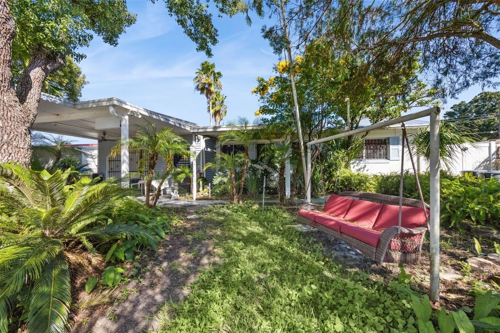 Property Photo: 478 Clemson Drive FL 32714