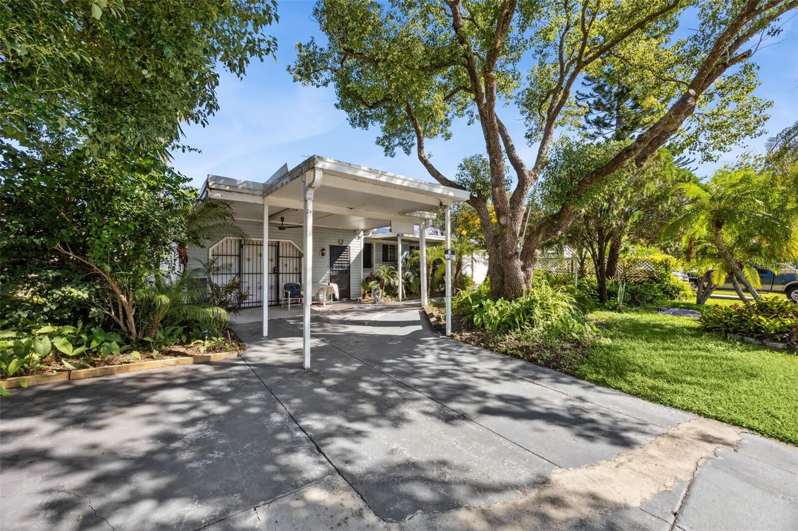 Property Photo:  478 Clemson Drive  FL 32714 