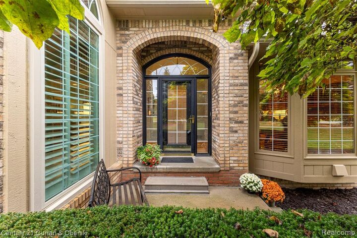 1955 Clearwood Court 665  Shelby Twp MI 48316 1016 photo