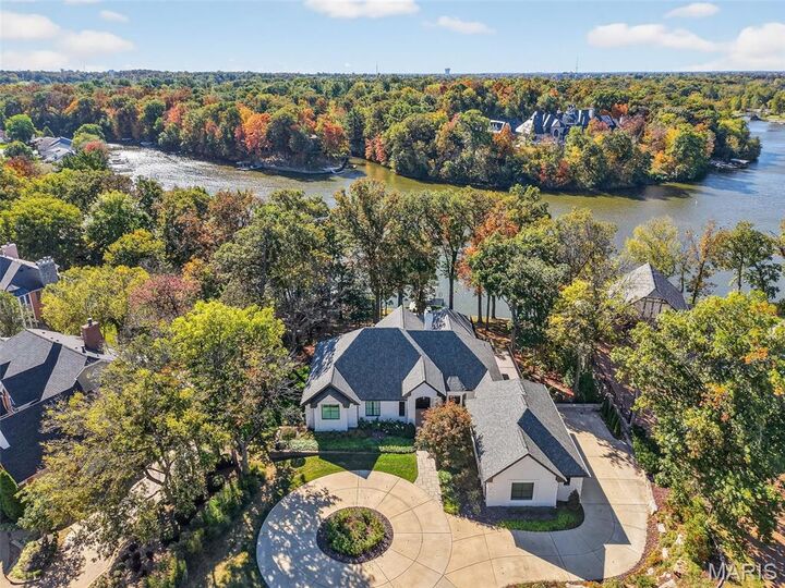 22 Holloway Drive  Lake St Louis MO 63367 photo