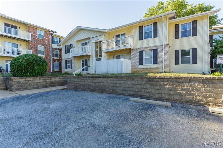 1468 Hawks Nest Court C  St Charles MO 63303 photo
