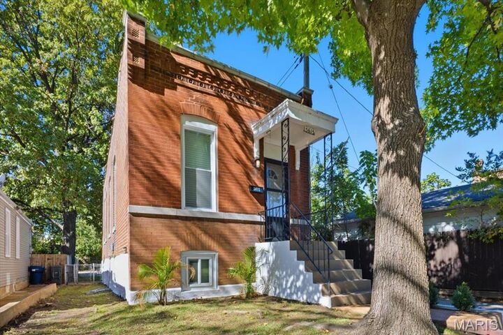 Property Photo: 5615 Minnesota Avenue MO 63111