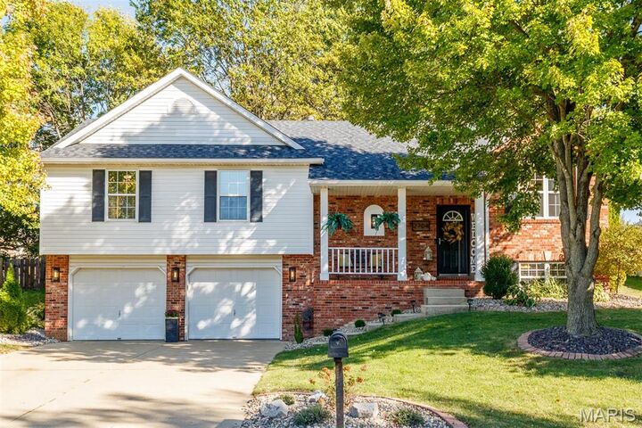 2704 Stone Valley Drive  Maryville IL 62062 photo