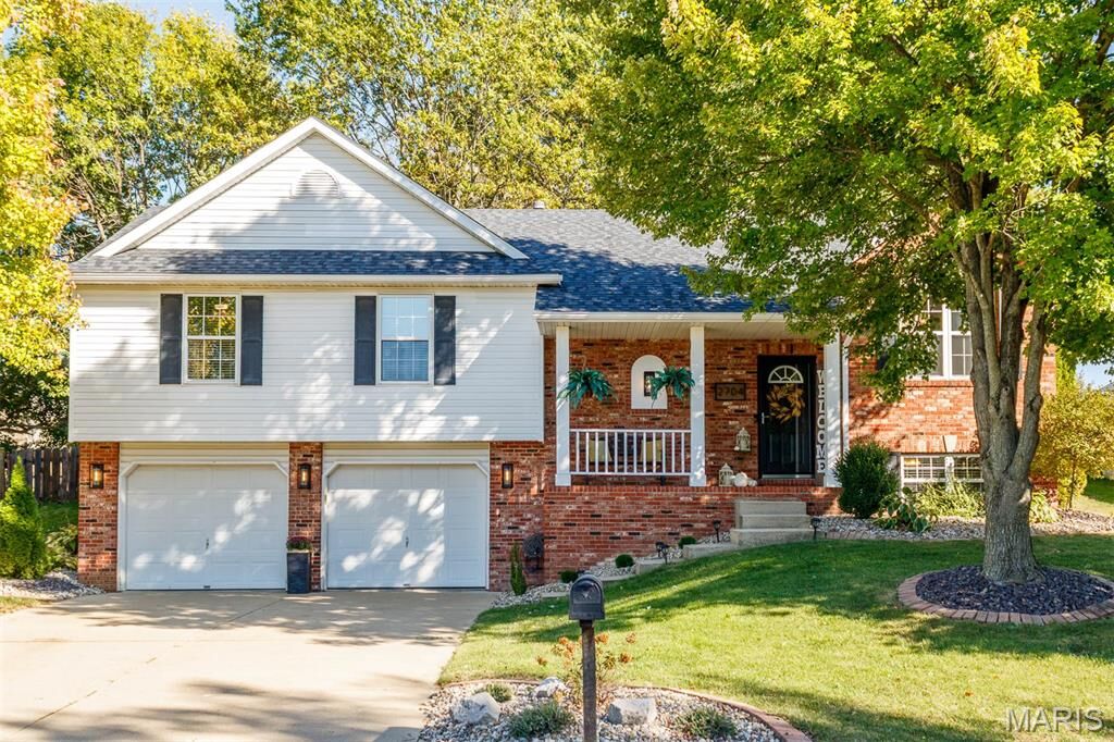 Property Photo: 2704 Stone Valley Drive IL 62062