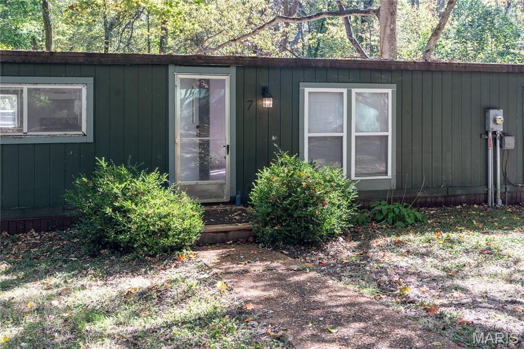 Property Photo:  7 Bittersweet Drive  IL 62034 