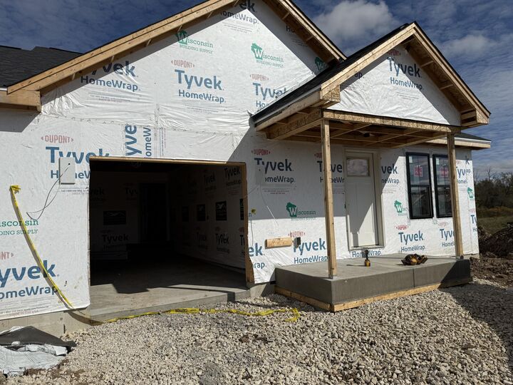 Property Photo: N162w21870 Poppy Rd WI 53037